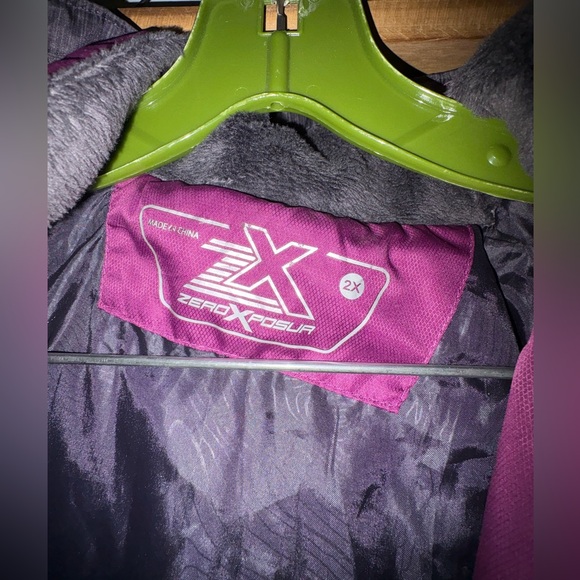 Womens Plus Size Winter Coat - Picture 2 of 5